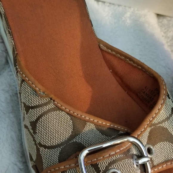COPY - Shoes - Picture 1 of 4